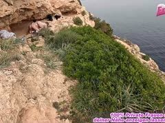 Spanner beteiligt sich spontan an Lesben-Outdoor-Sex